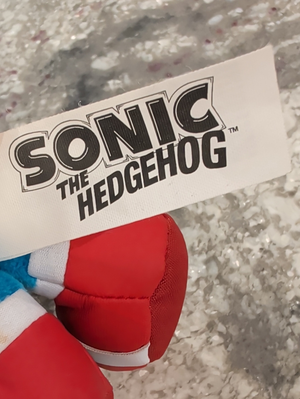 Sonic The Hedgehog Plush - Picture 3 of 4